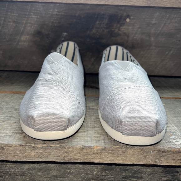 Tom’s canvas shoes size 10 silver - Picture 3 of 4